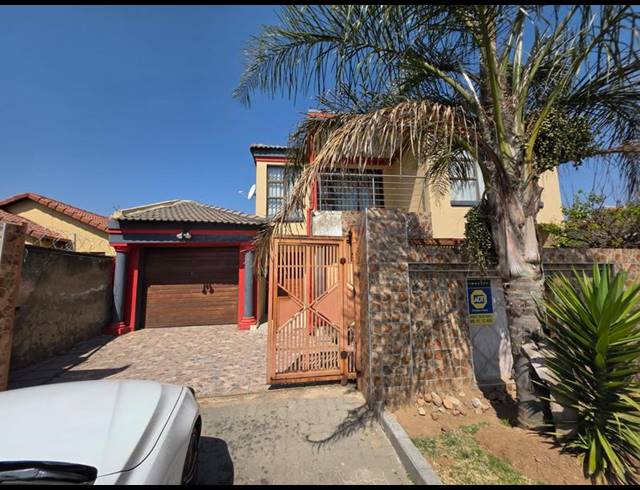 4 BEDROOM HOUSE FOR SALE IN BIRCH ACRES